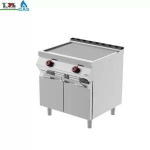Gas grill 70